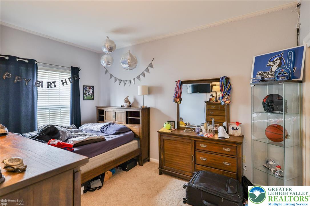 1360 Hennaberry Lane