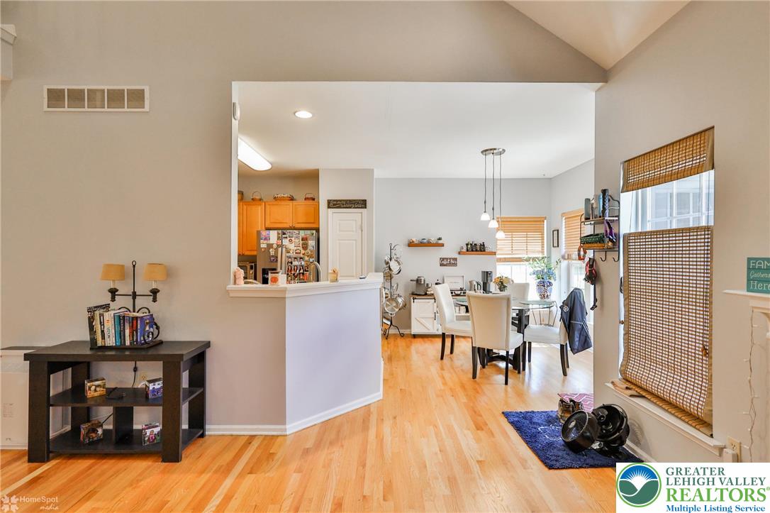 1360 Hennaberry Lane