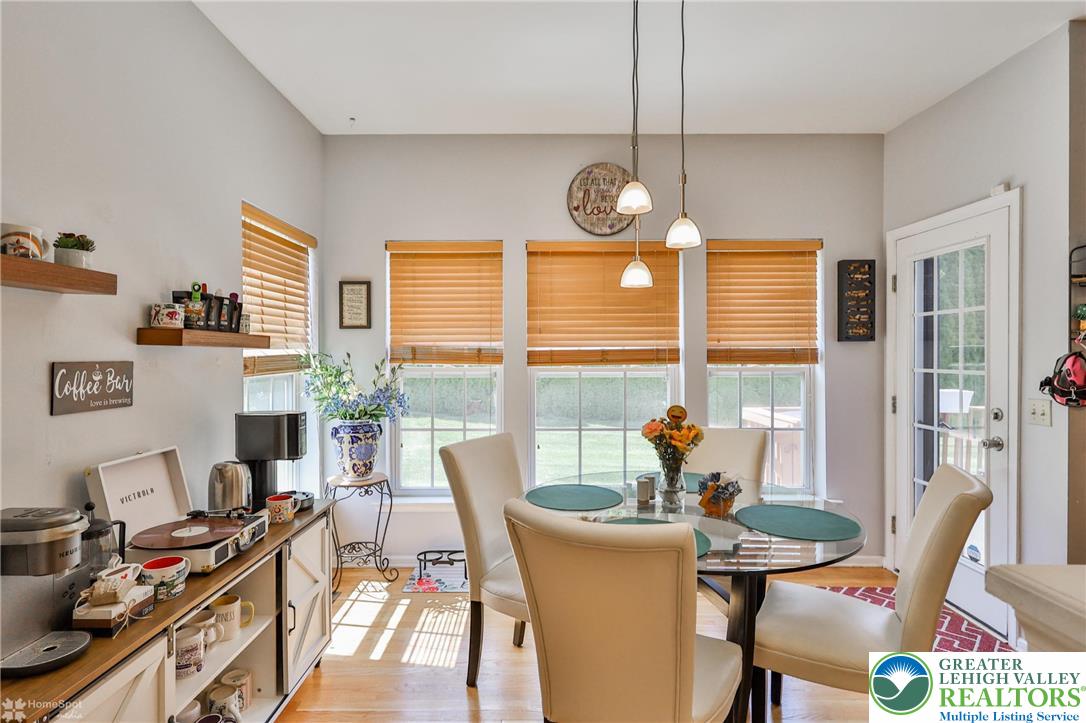 1360 Hennaberry Lane