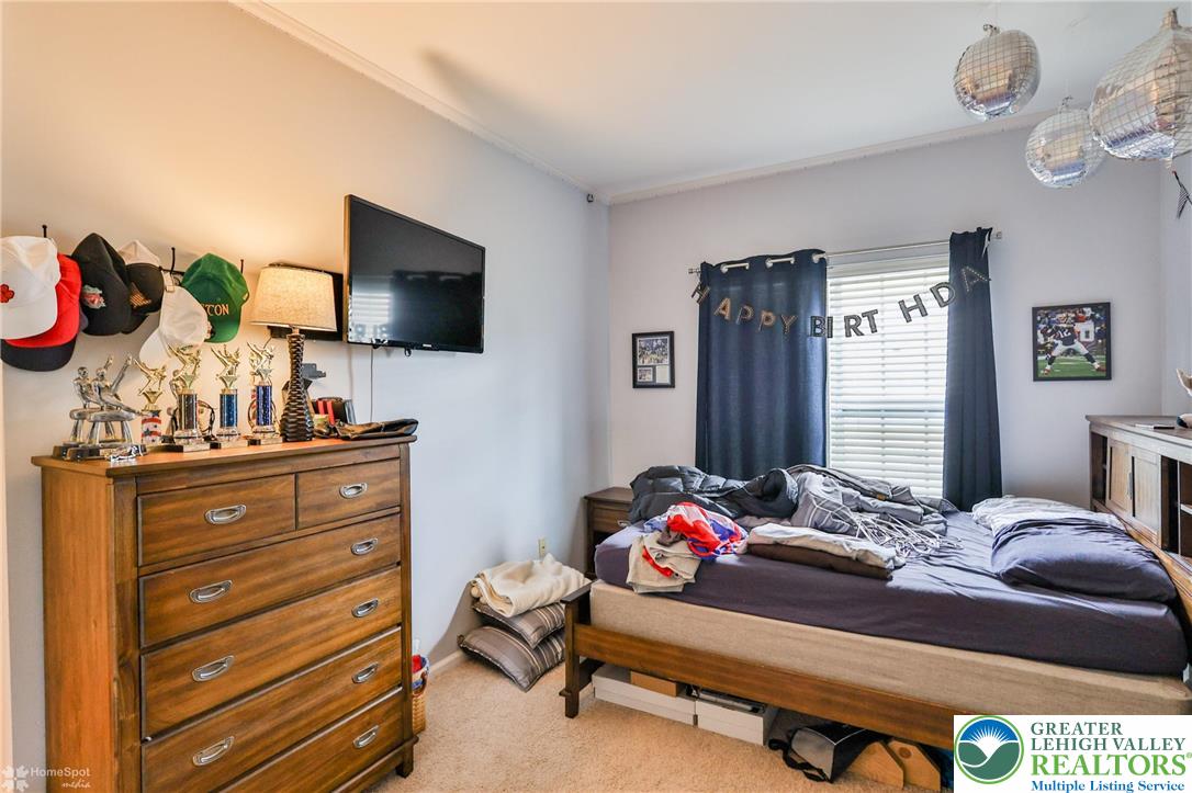 1360 Hennaberry Lane