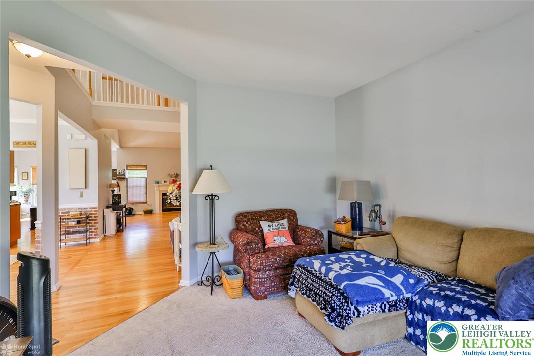 1360 Hennaberry Lane