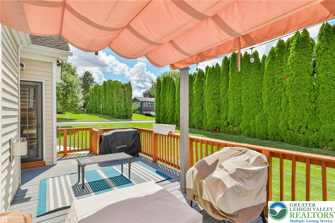 1360 Hennaberry Lane