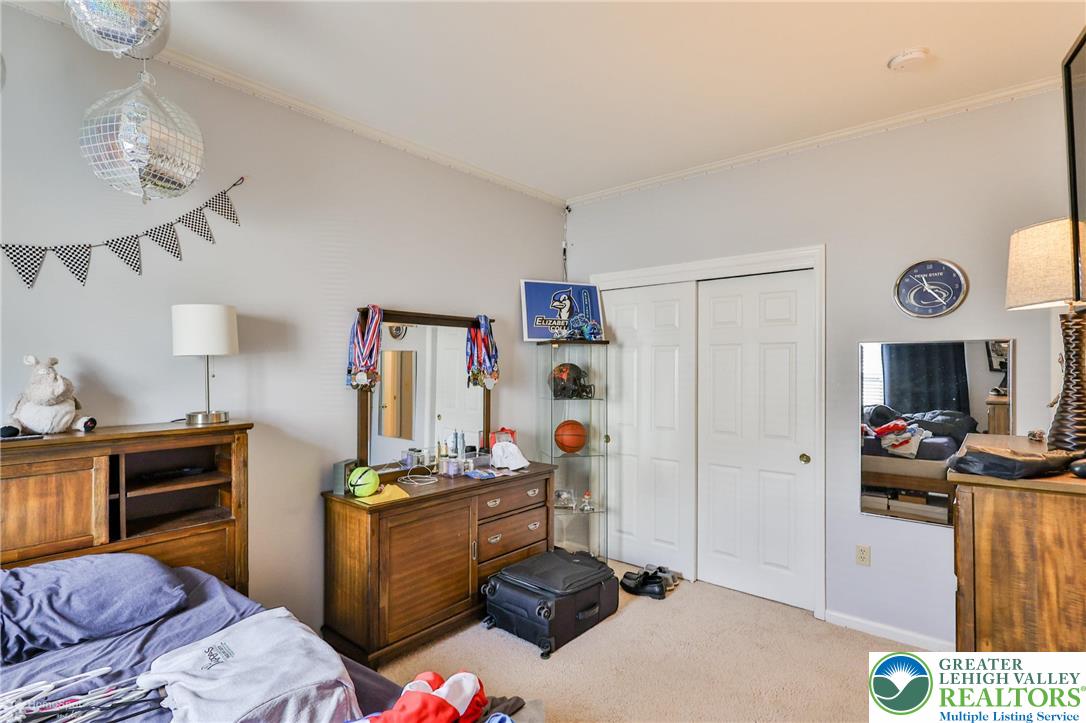 1360 Hennaberry Lane