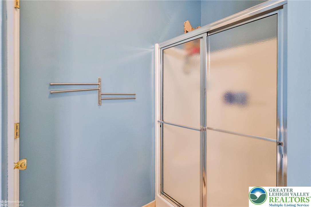 1360 Hennaberry Lane