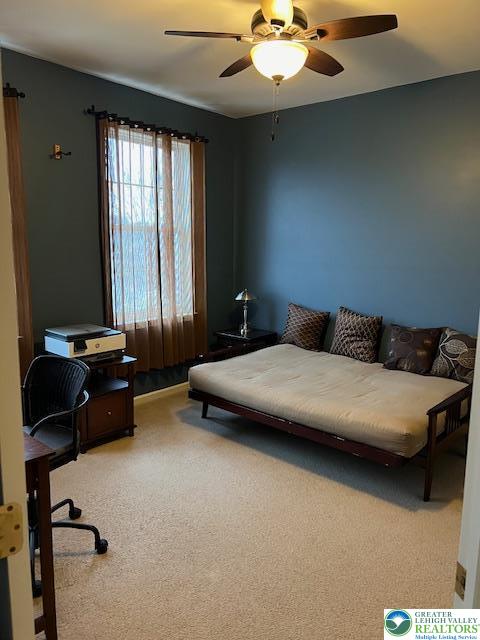 40 Hillside Court South