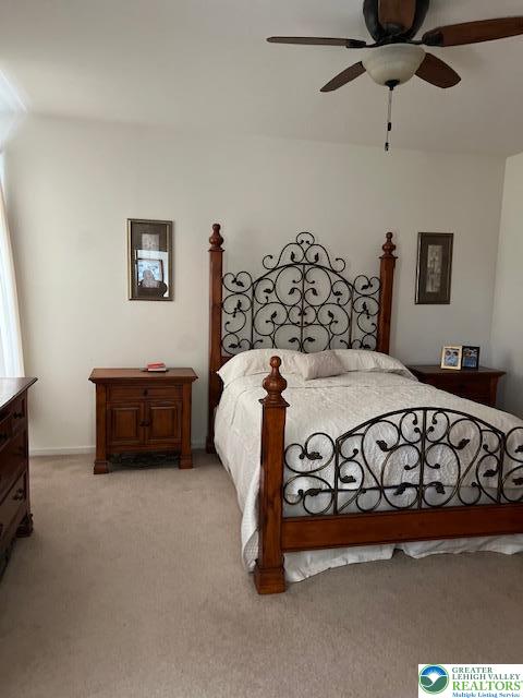 40 Hillside Court South