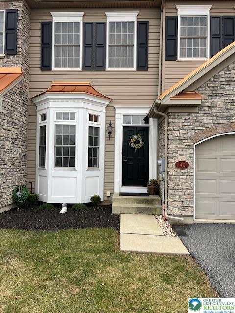 40 Hillside Court South