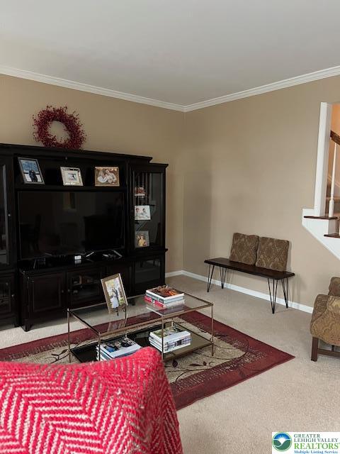 40 Hillside Court South