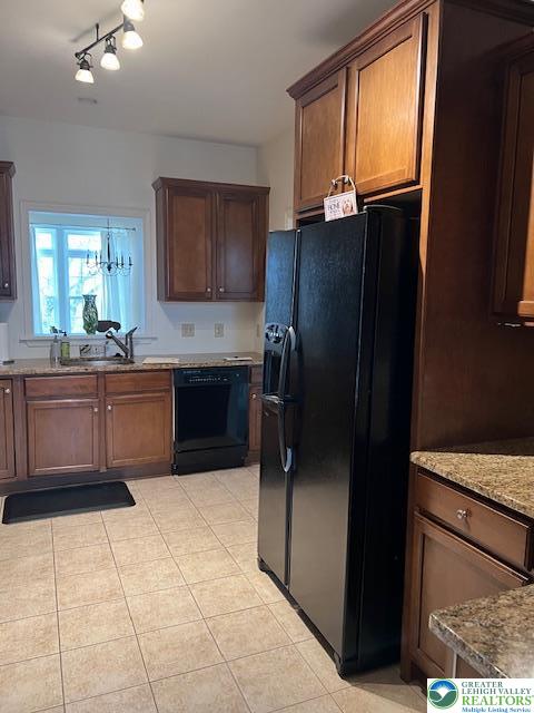 40 Hillside Court South