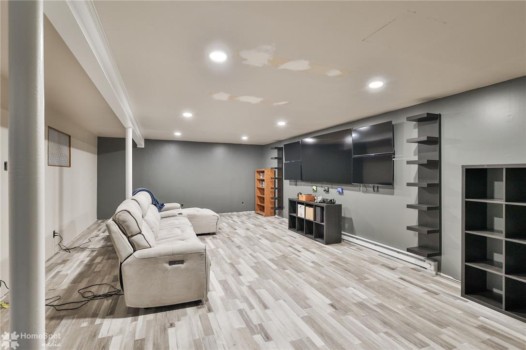 6124 Hilltop Road