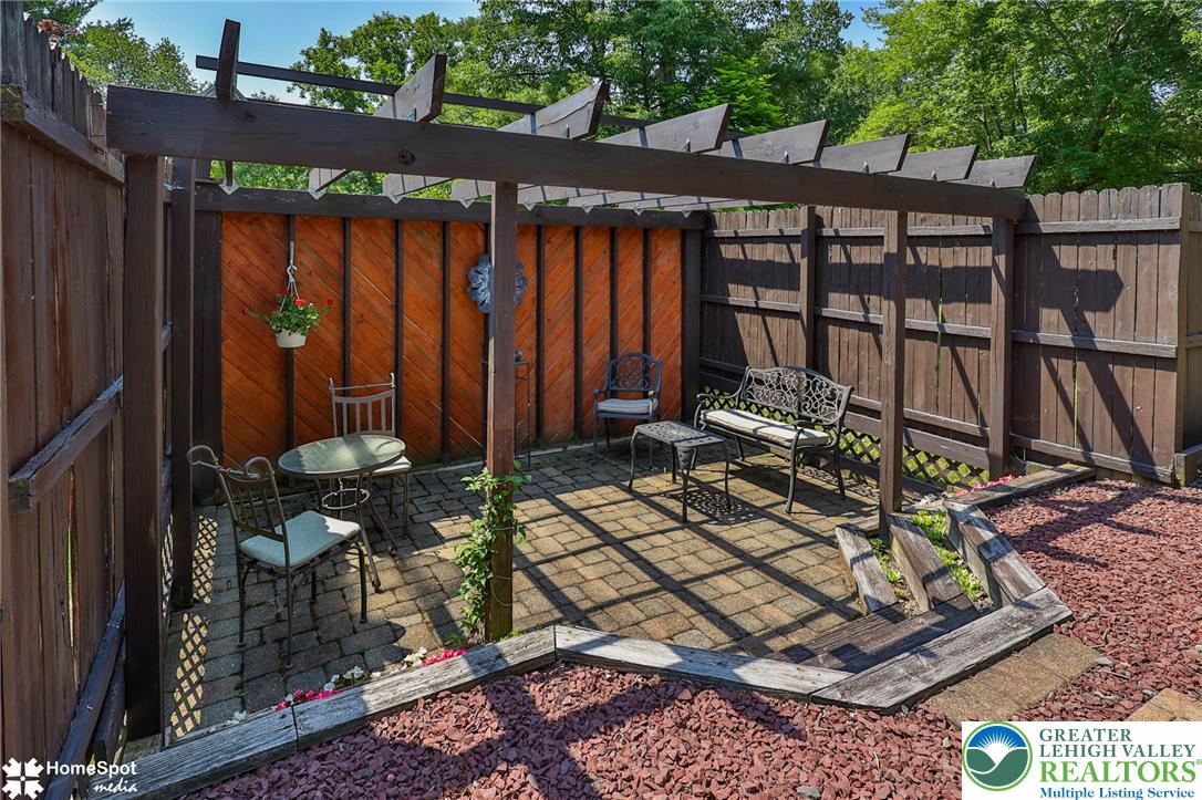 1503 Seneca Trail