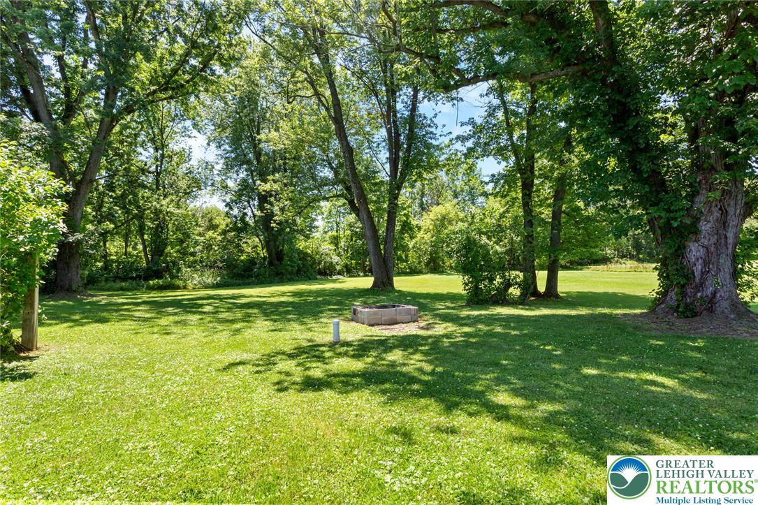 6255 Sullivan Trail