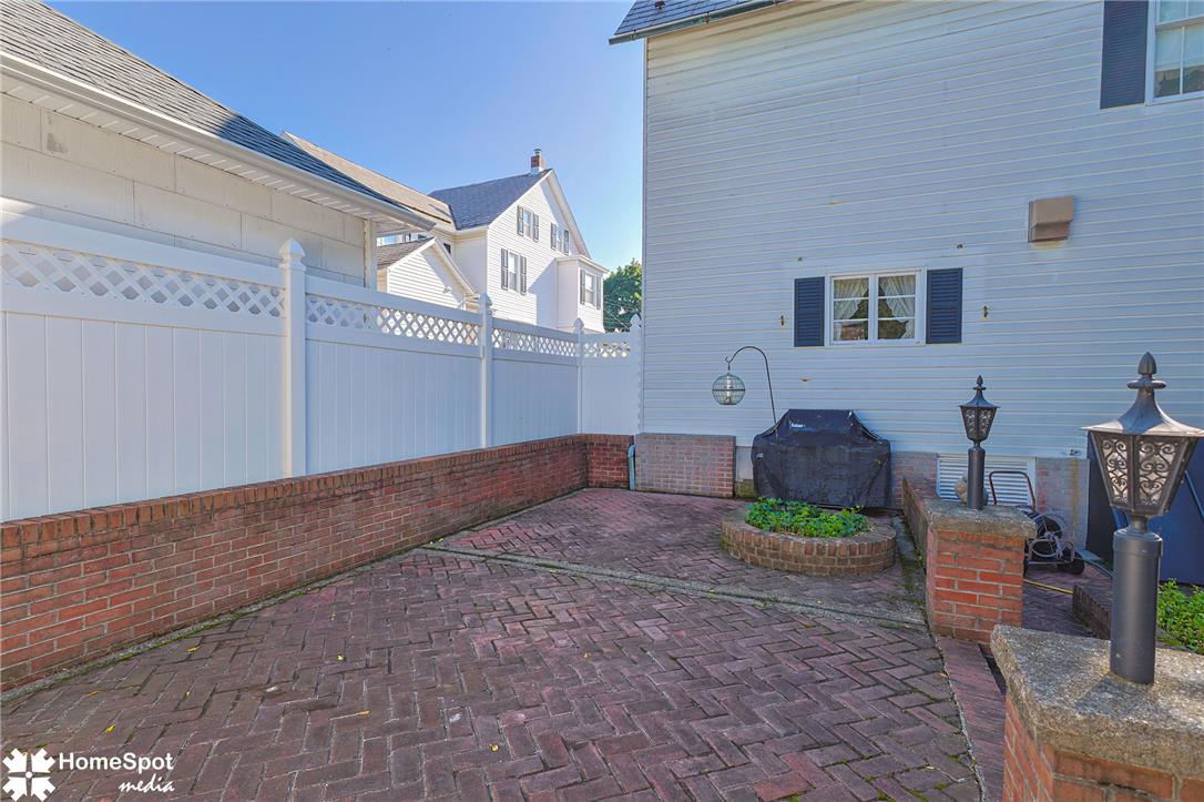 107 North Robinson Avenue