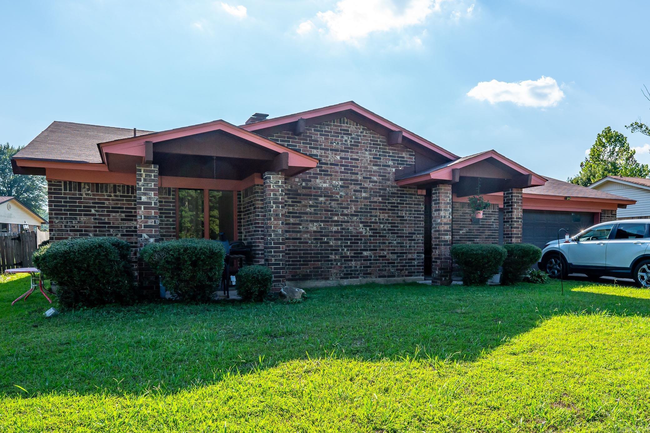 21 Lexington Circle