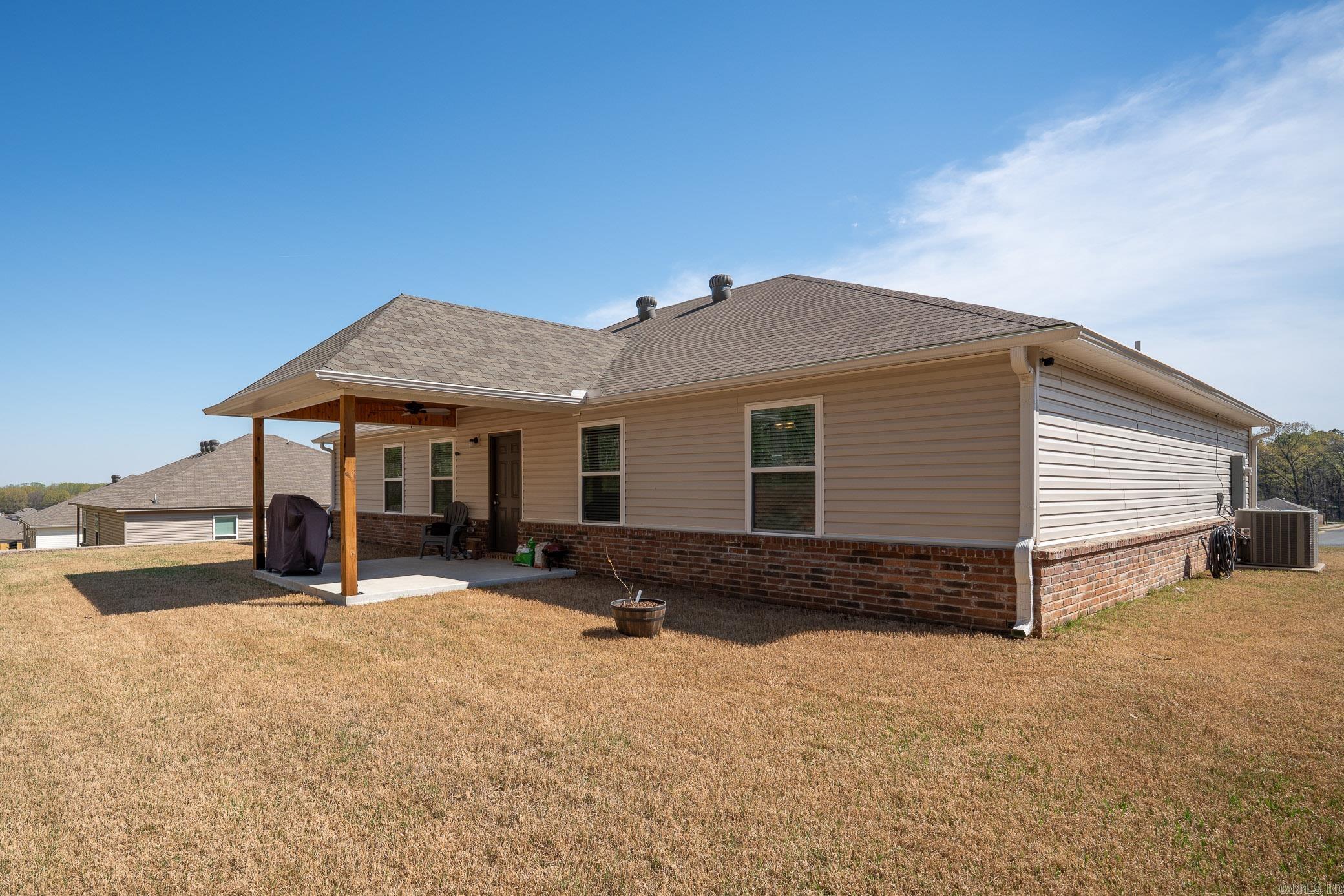 17 Erwin Drive
