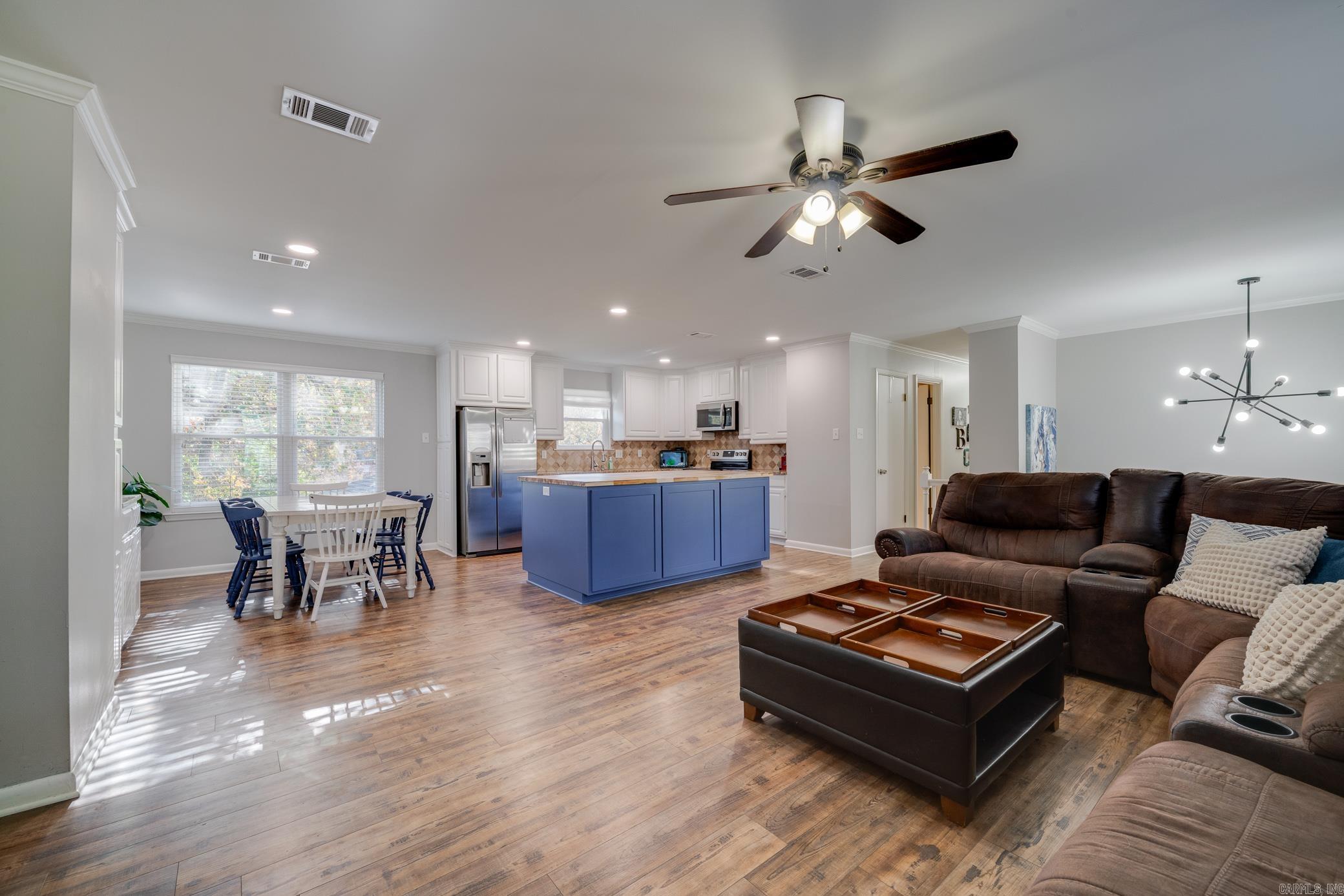 1504 War Eagle Drive