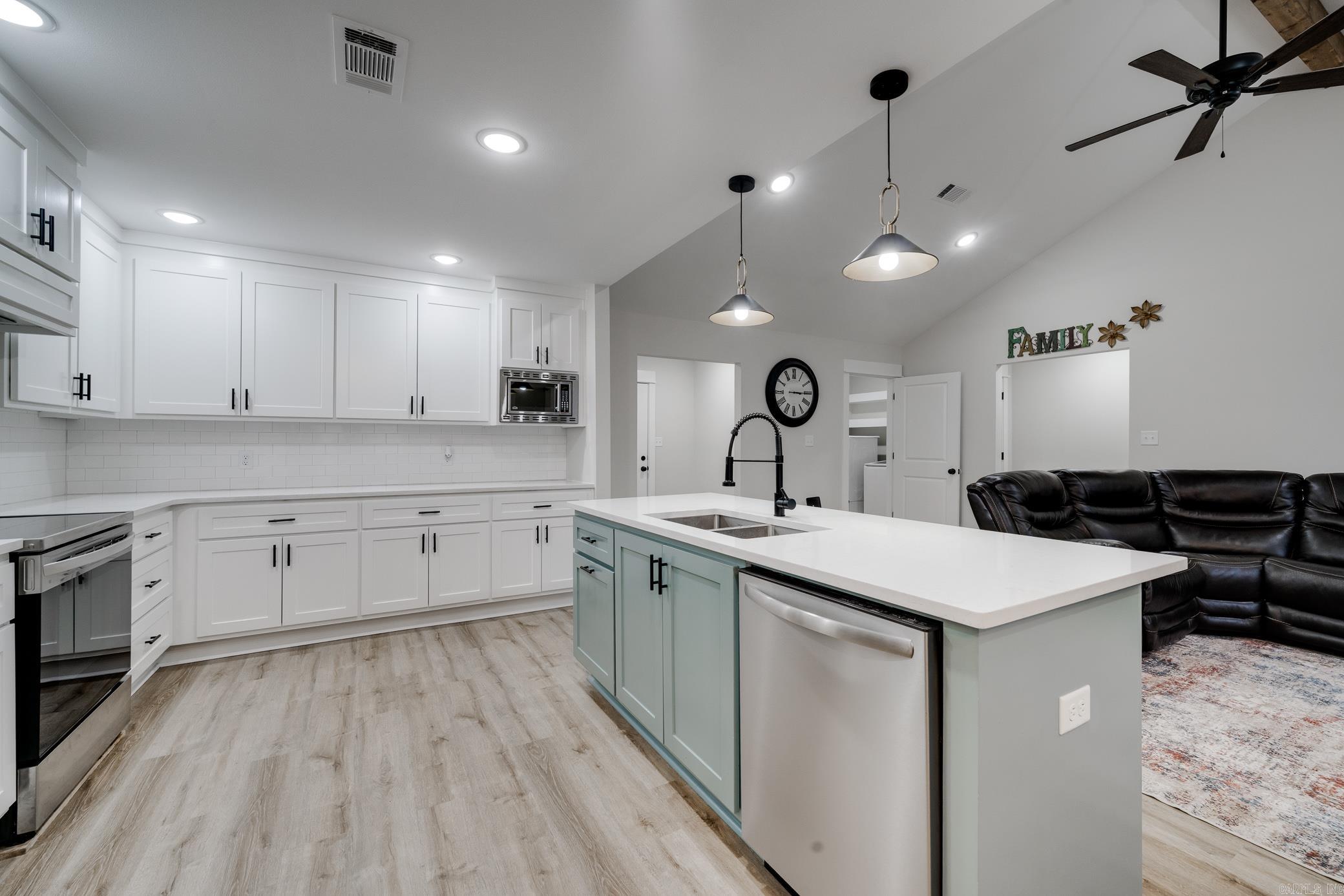 11104 Peters Road