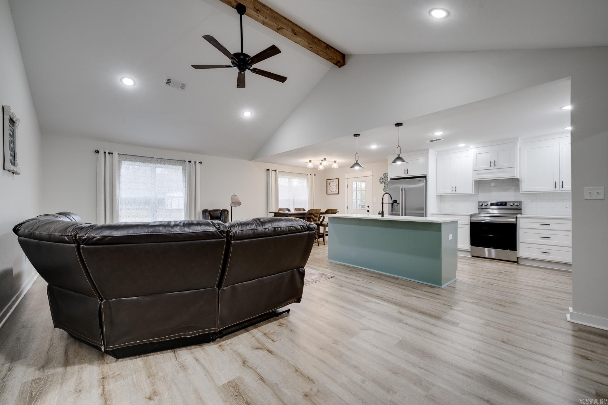 11104 Peters Road