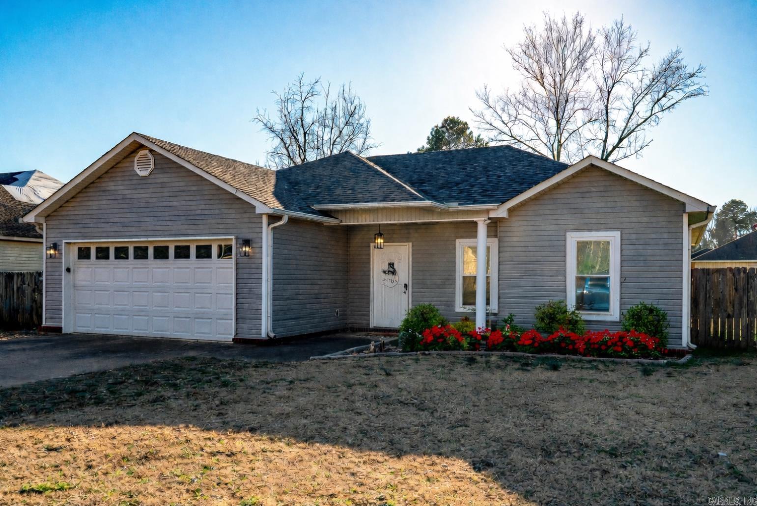 405 W Valentine Road