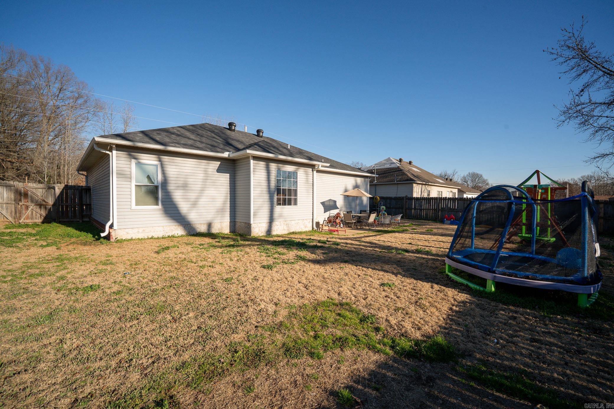 405 W Valentine Road