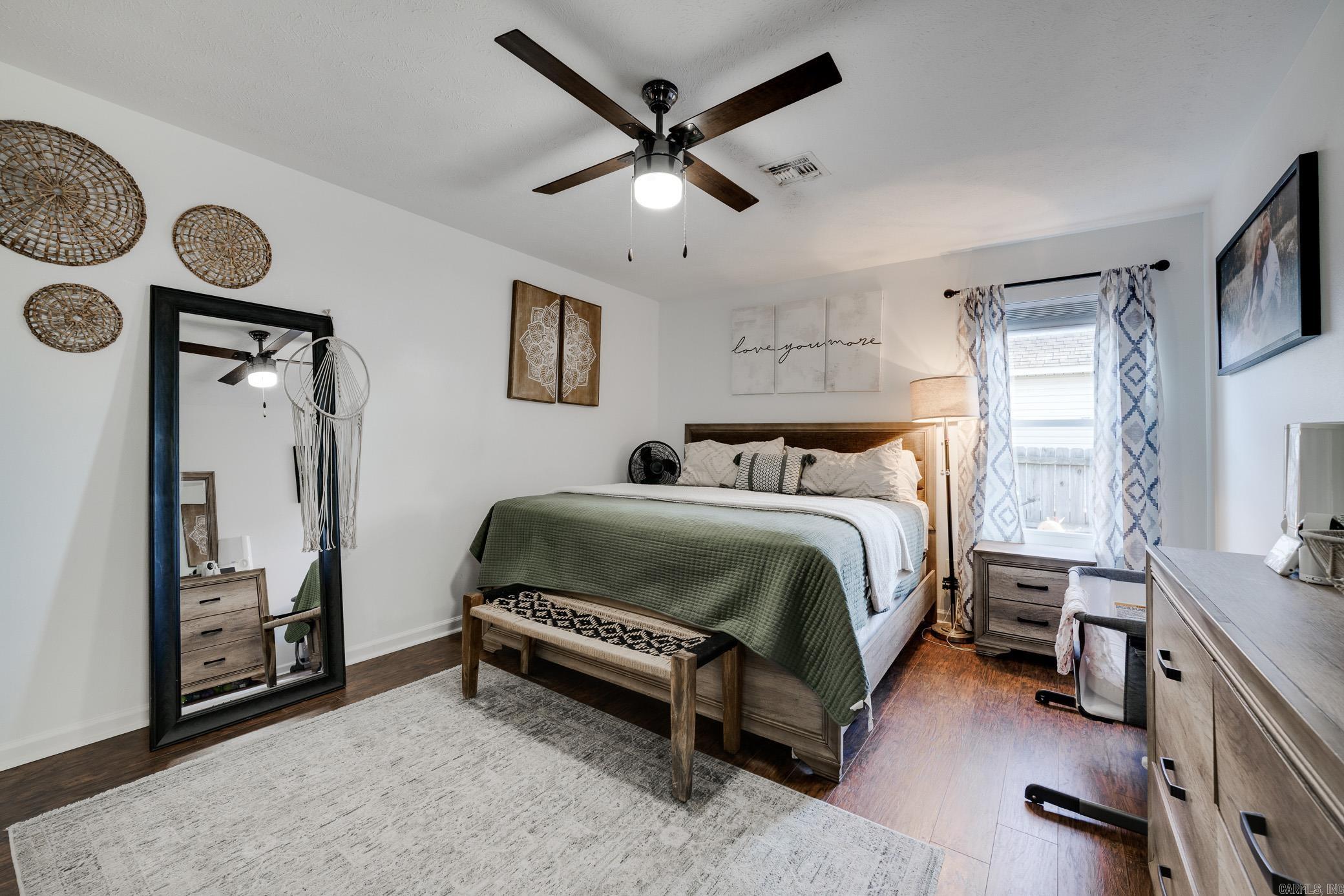 405 W Valentine Road