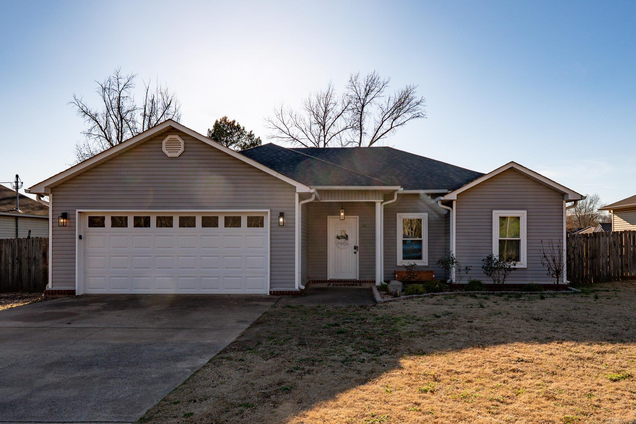 405 W Valentine Road