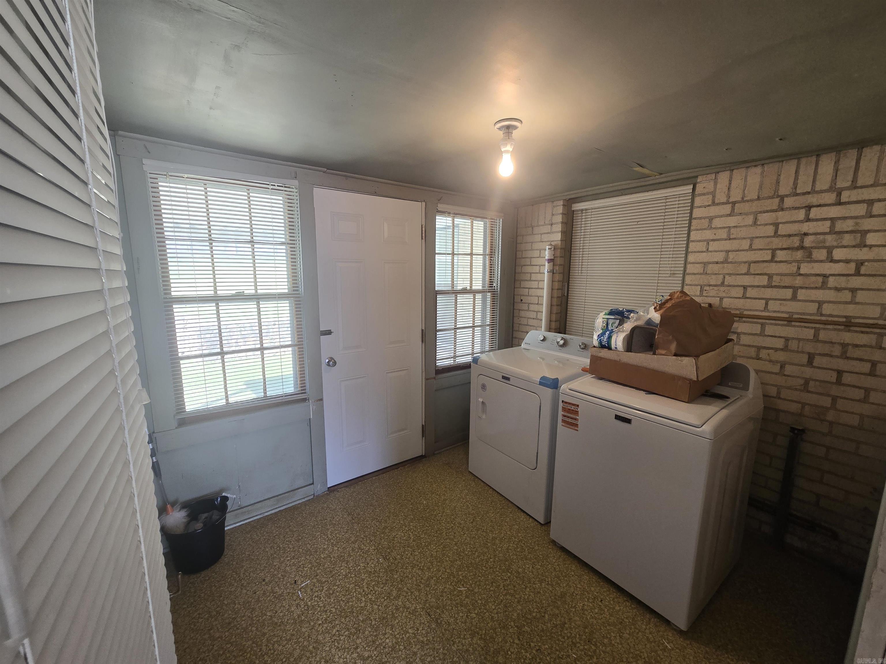 4721 Lakeshore Drive