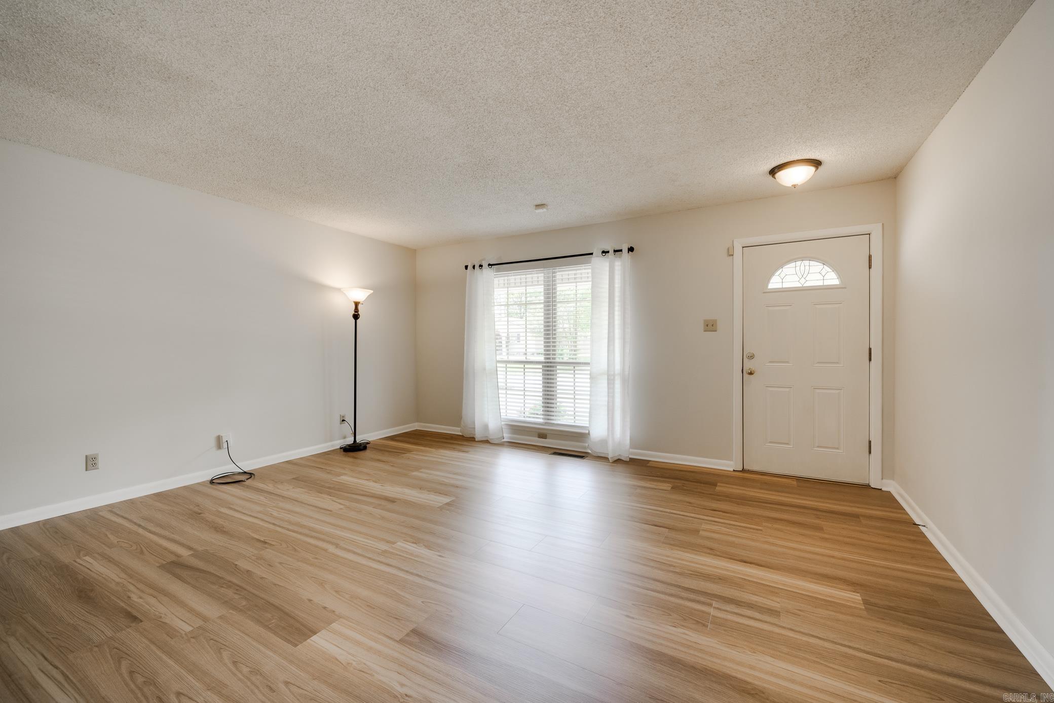 6708 Navajo Trail