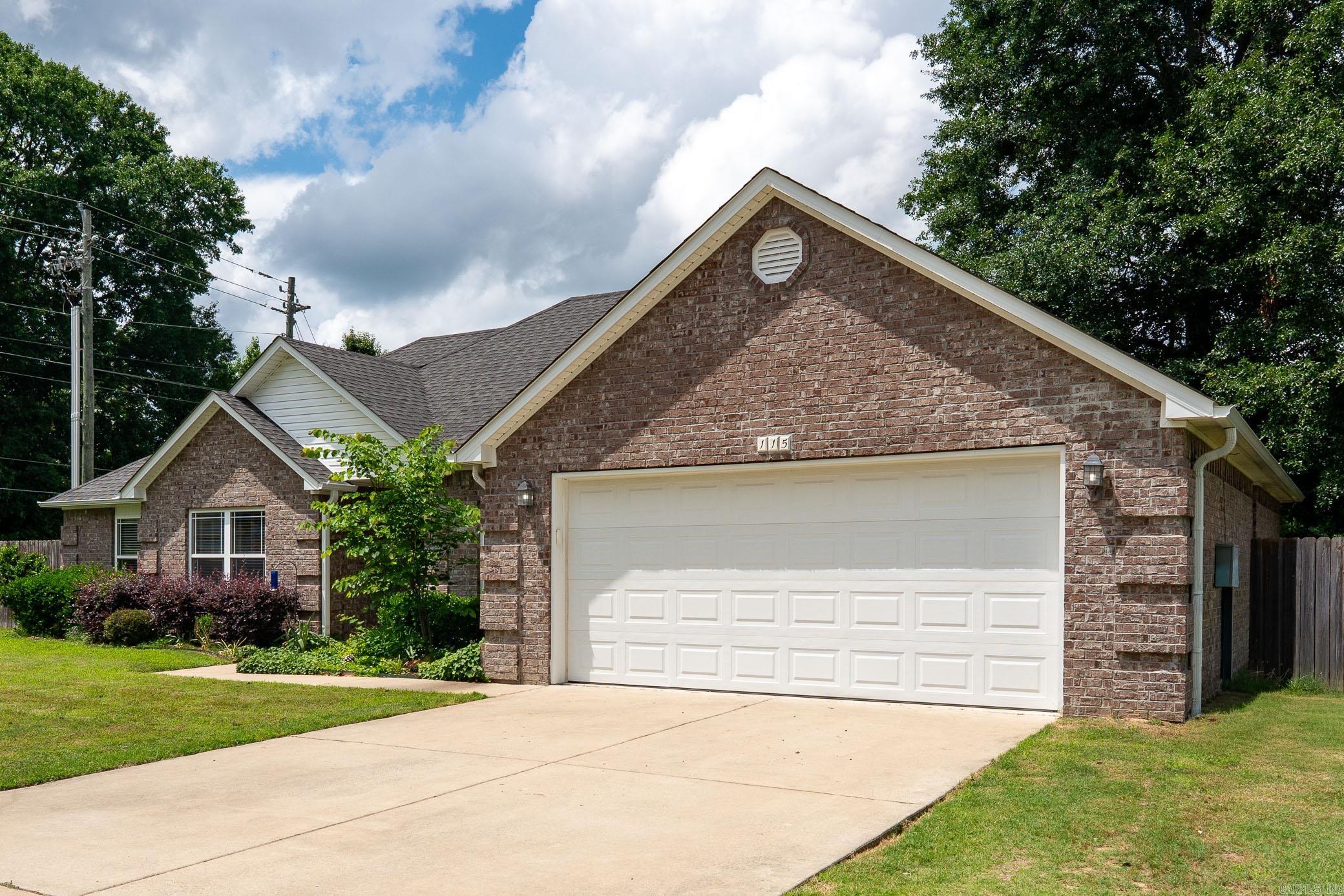 115 Earnhardt Circle