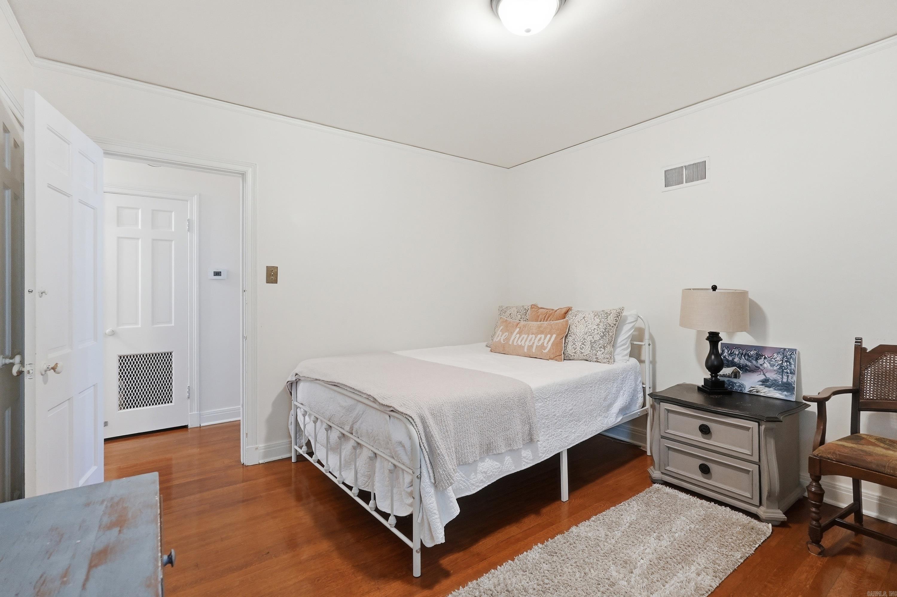6109 Cantrell