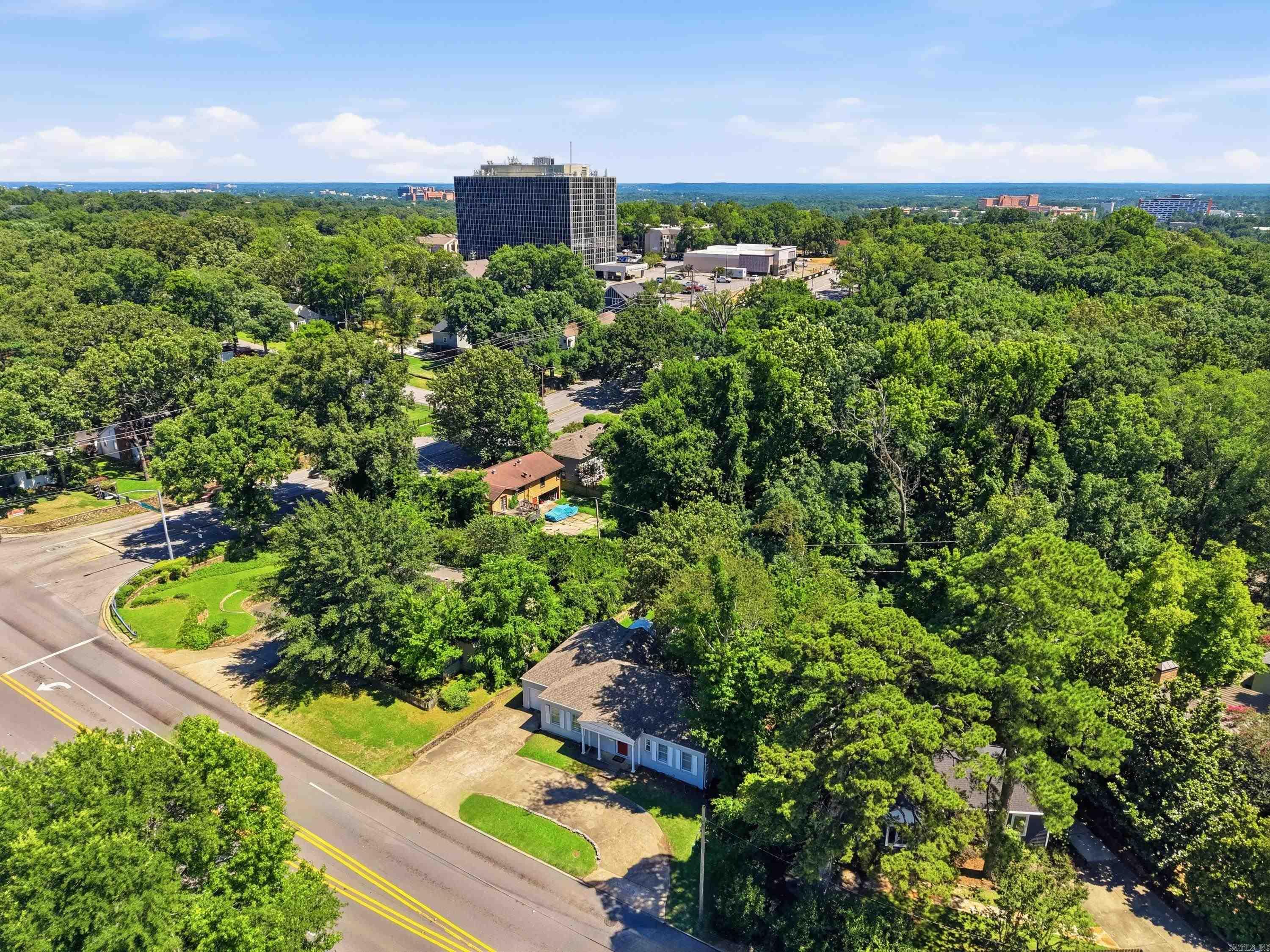 6109 Cantrell