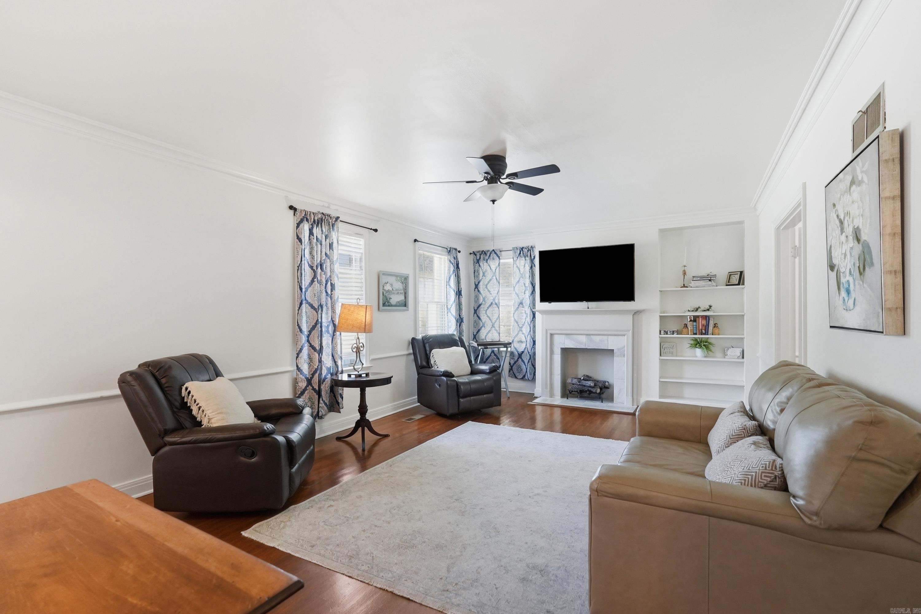 6109 Cantrell