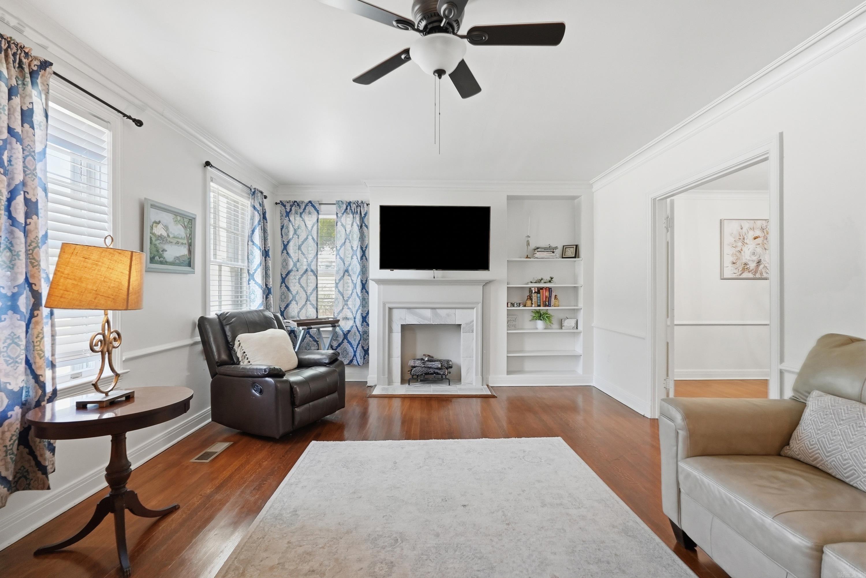 6109 Cantrell
