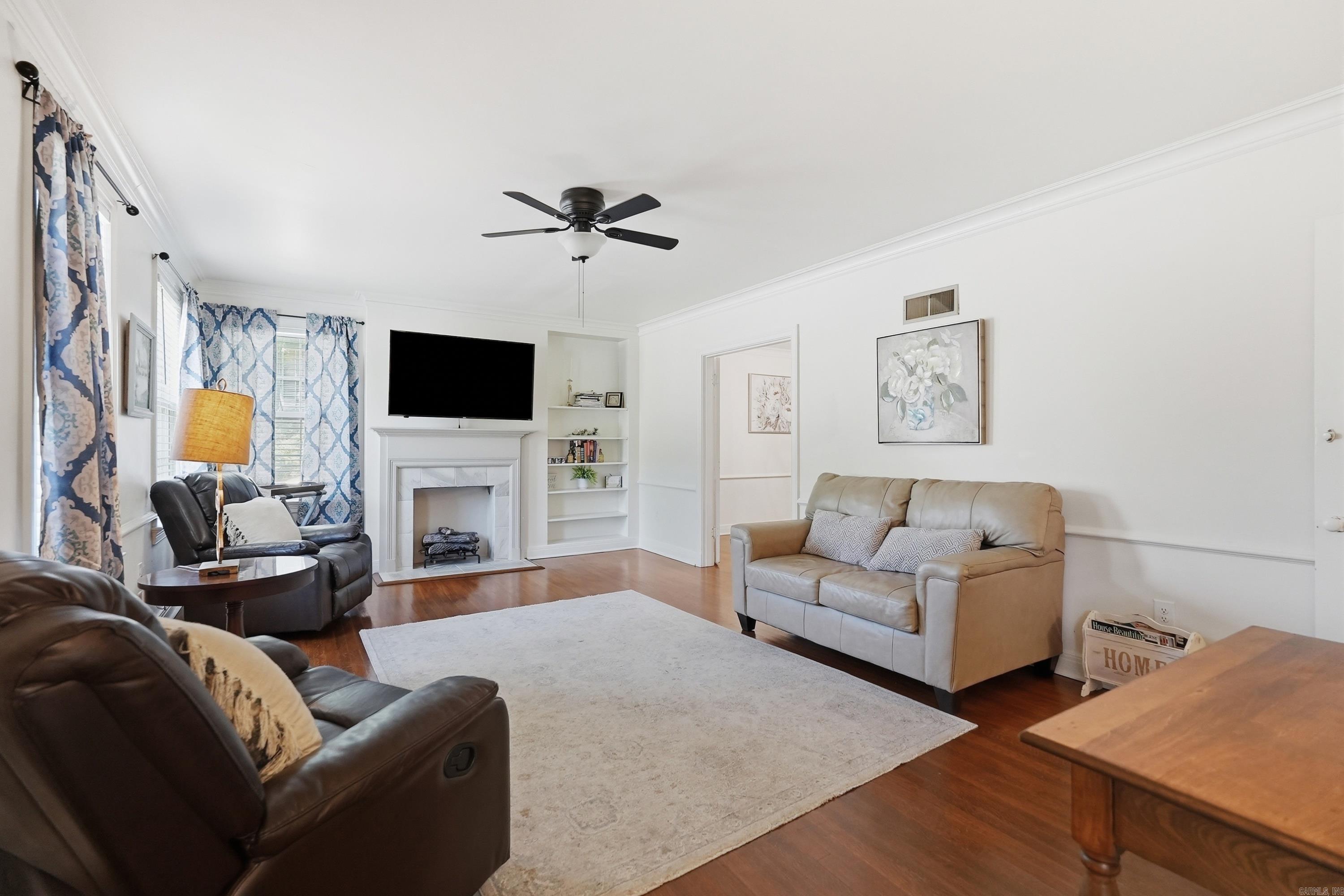 6109 Cantrell