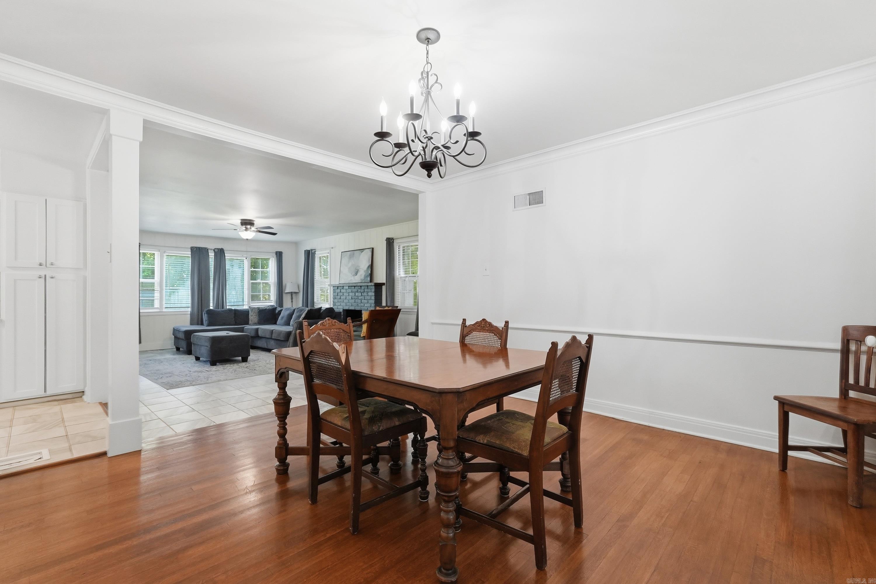 6109 Cantrell