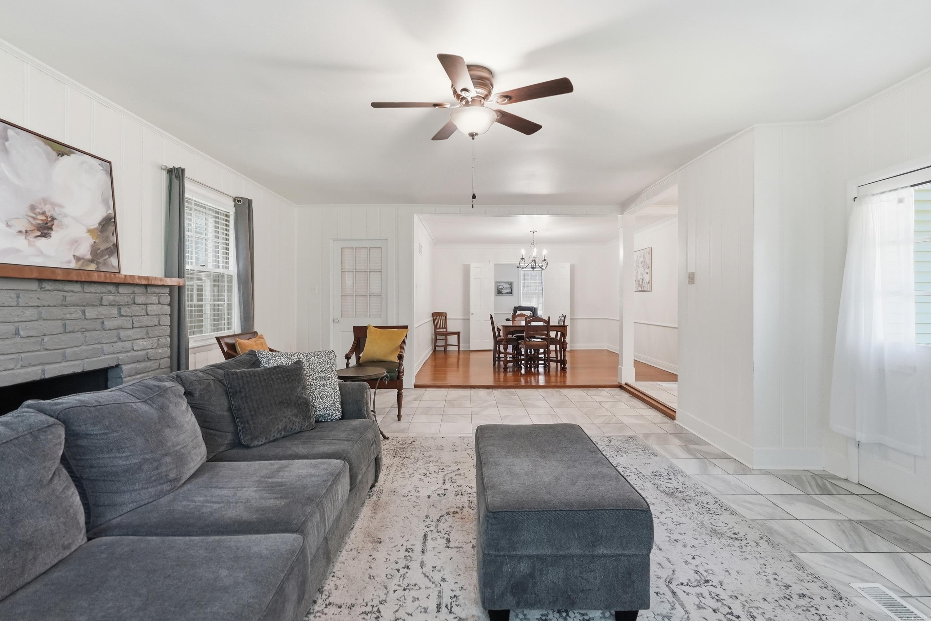 6109 Cantrell