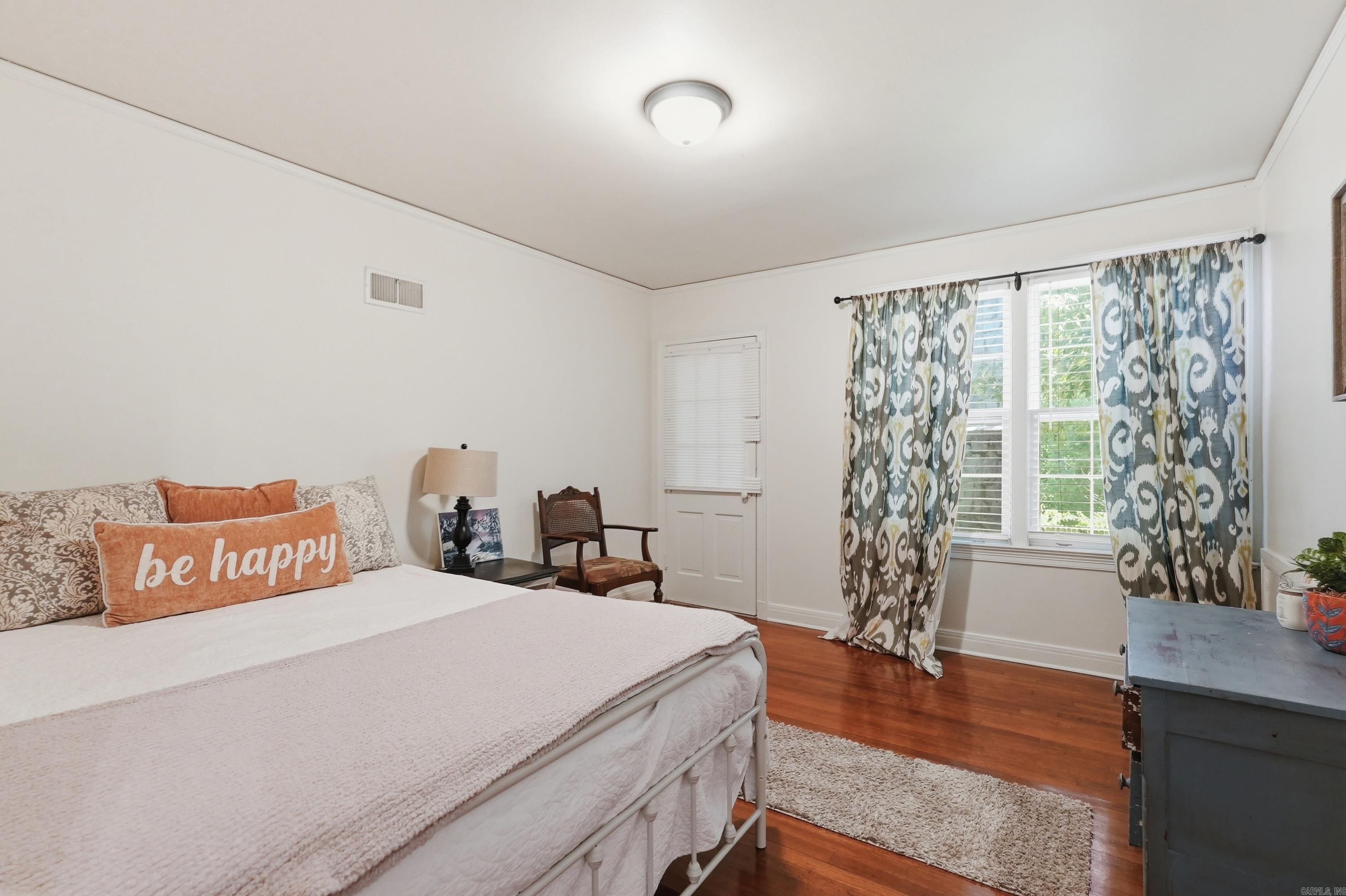 6109 Cantrell