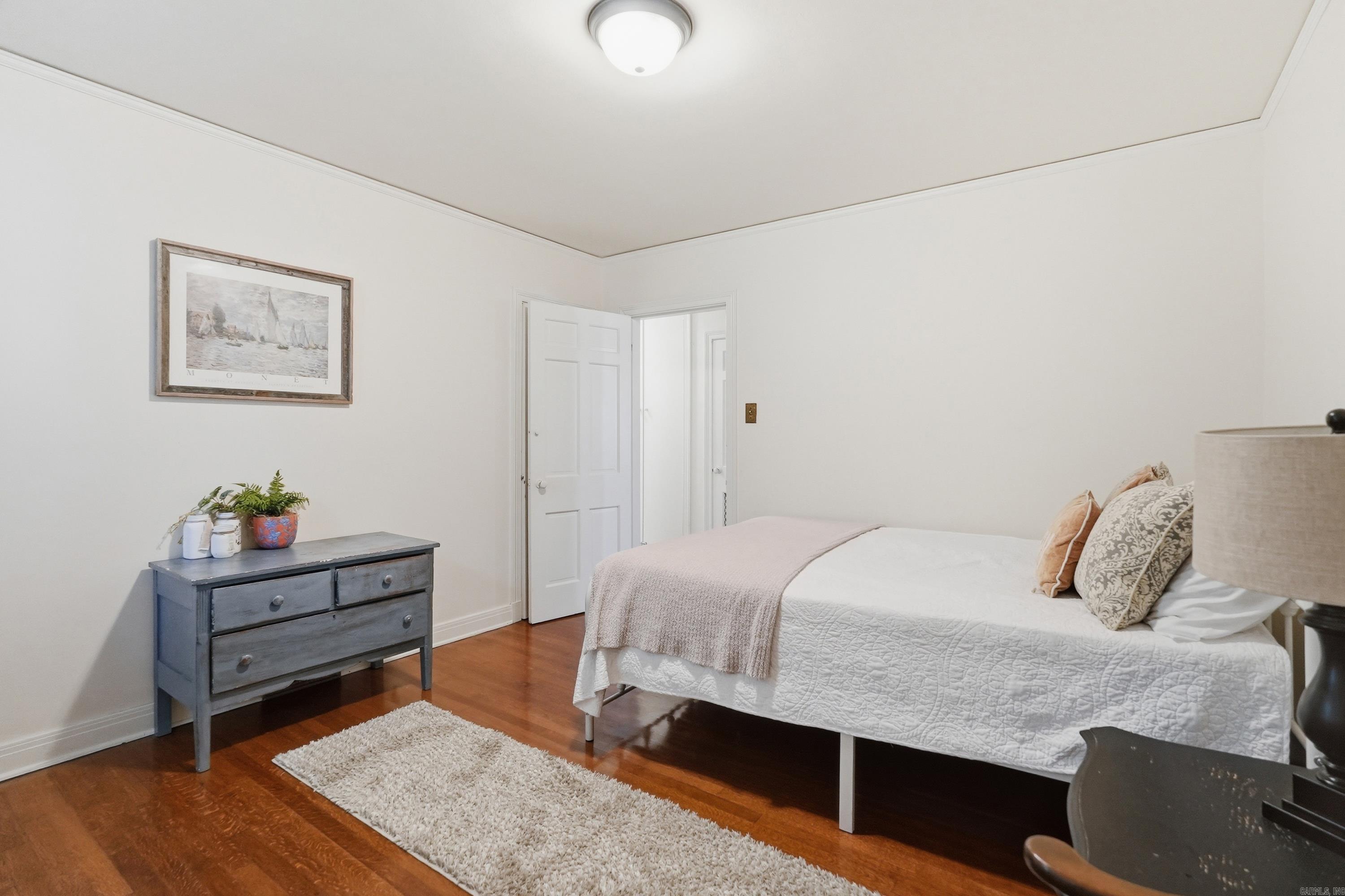 6109 Cantrell