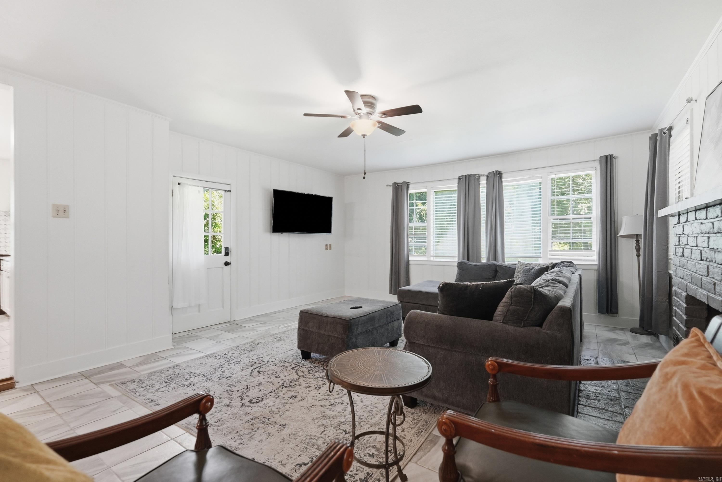 6109 Cantrell