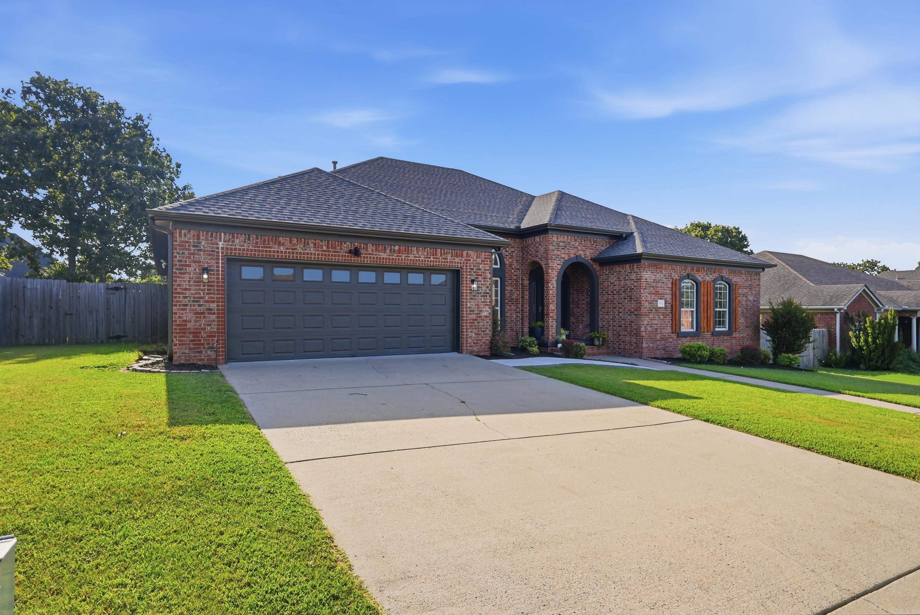 1724 Oakbrook Drive