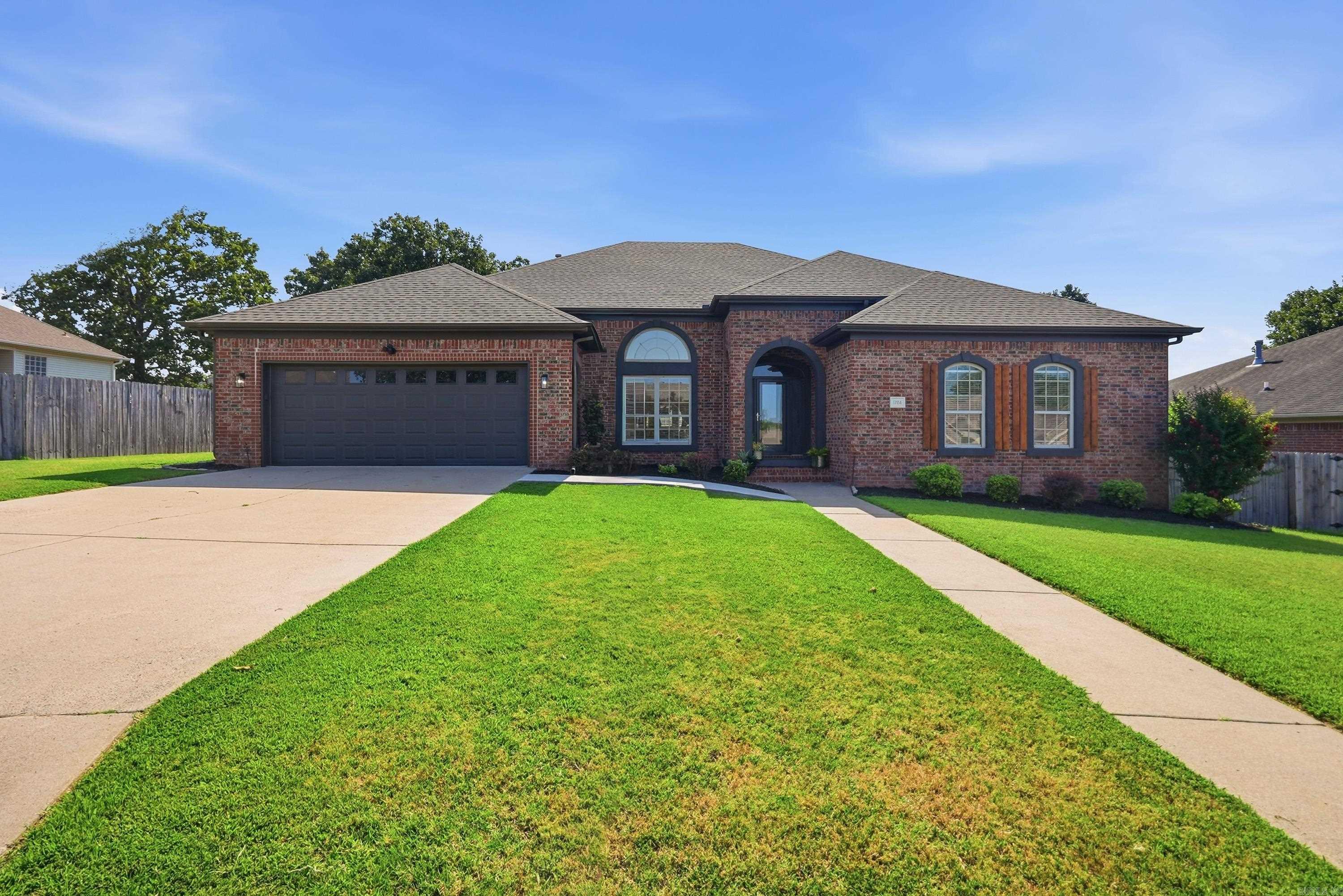 1724 Oakbrook Drive