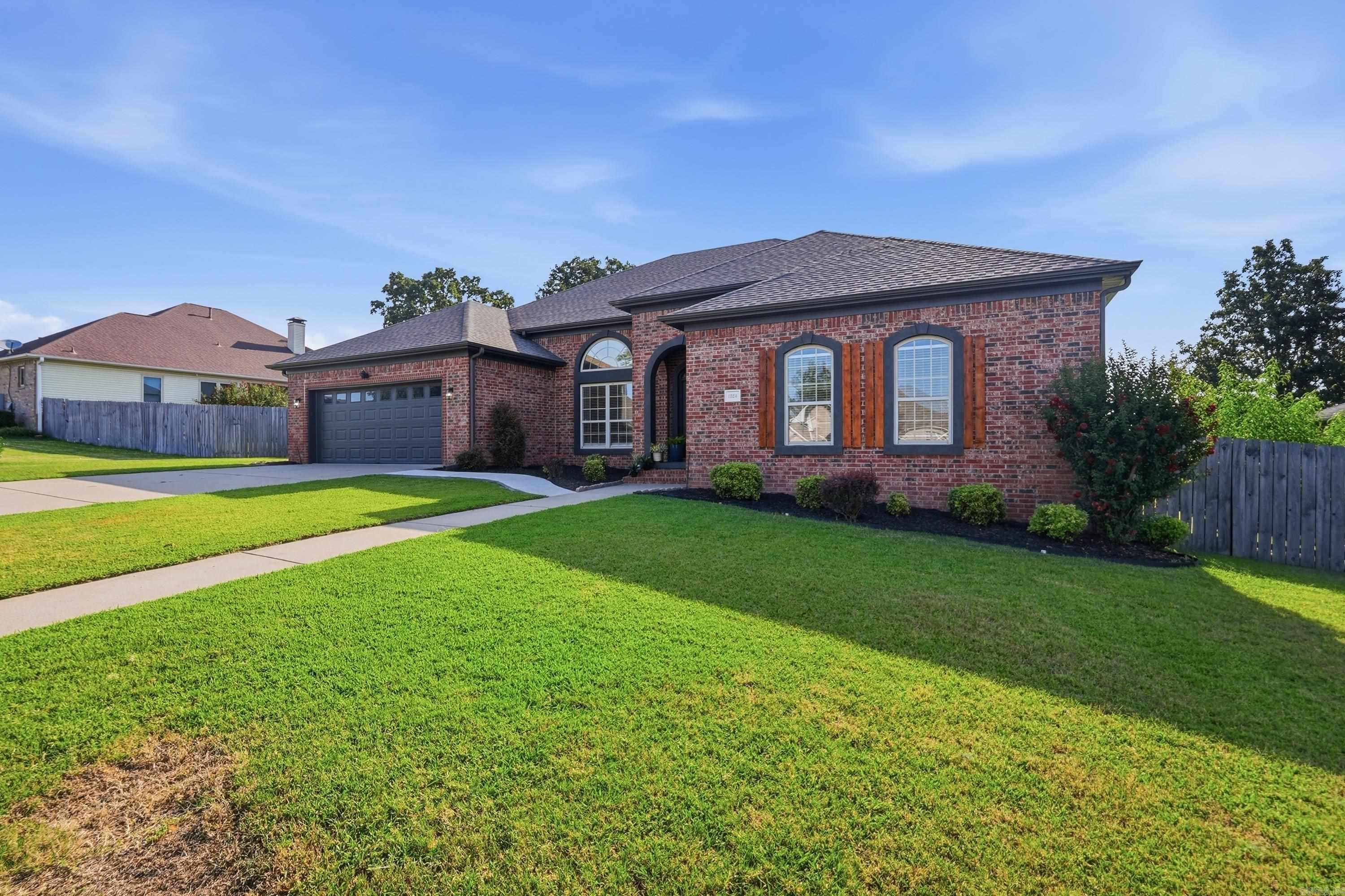 1724 Oakbrook Drive