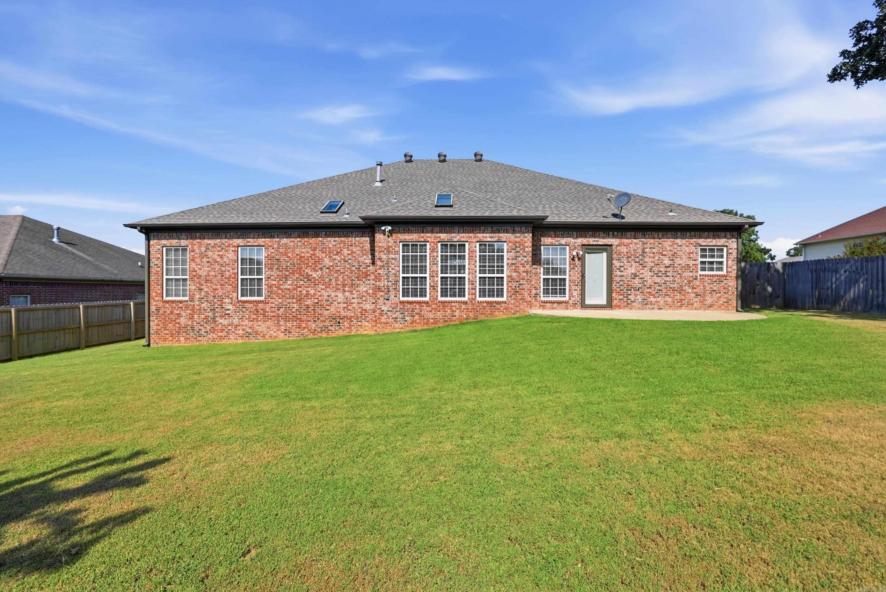 1724 Oakbrook Drive