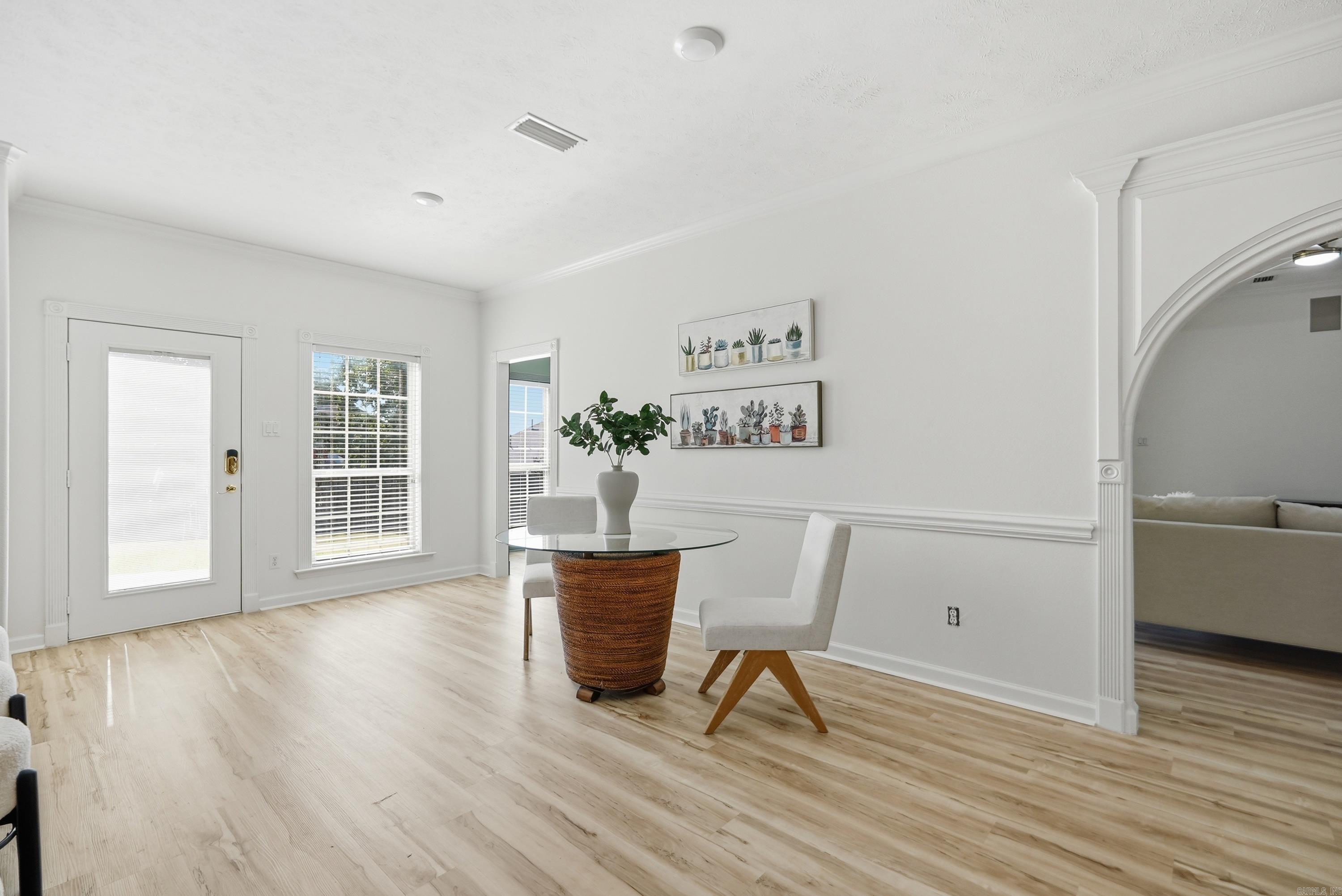 1724 Oakbrook Drive