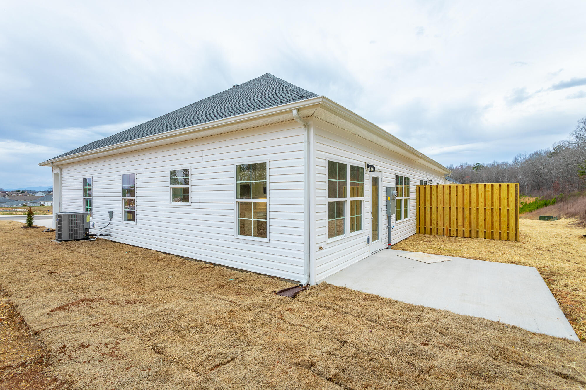 281 NE Bellingham Drive, T1c