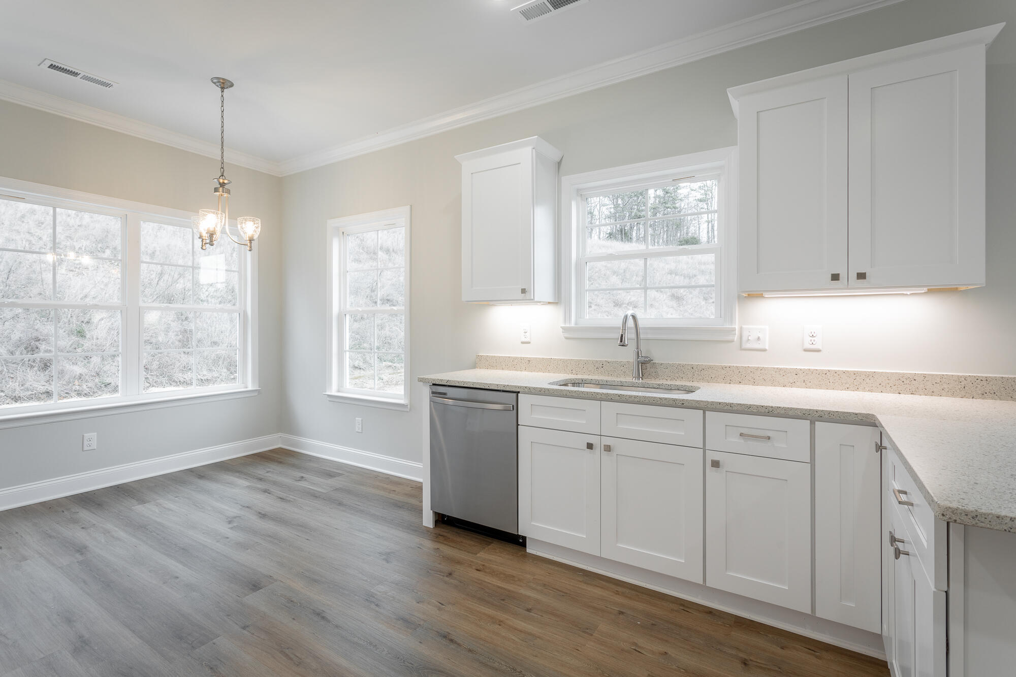 281 NE Bellingham Drive, T1c