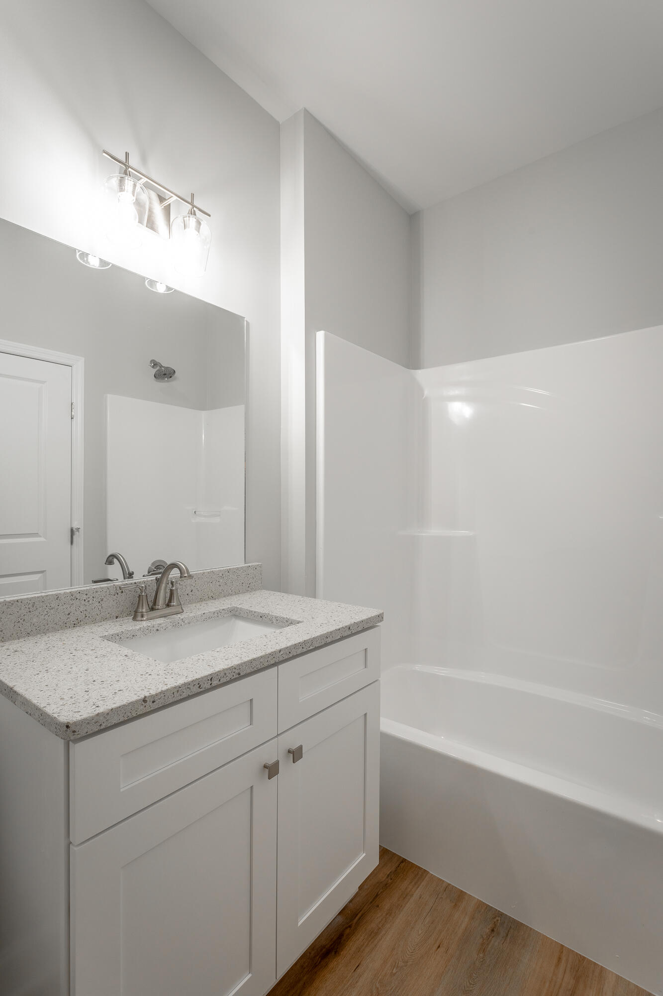 281 NE Bellingham Drive, T1c