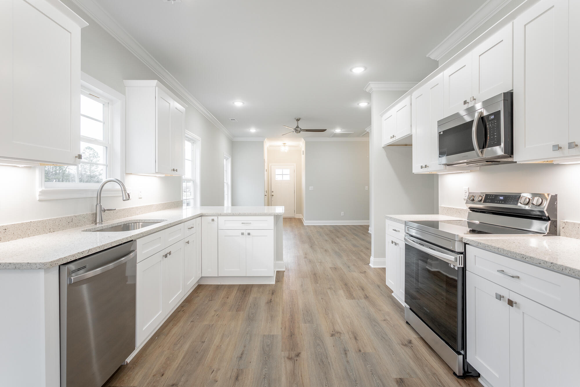 281 NE Bellingham Drive, T1c