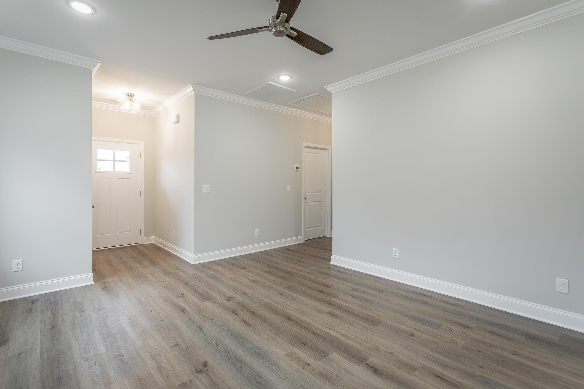 281 NE Bellingham Drive, T1c