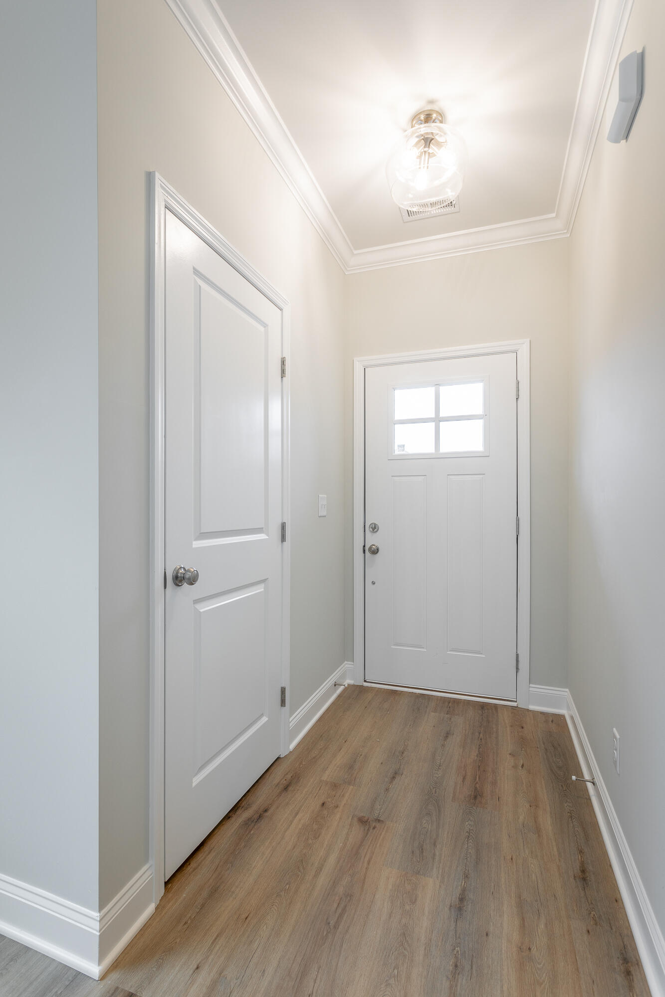 281 NE Bellingham Drive, T1c